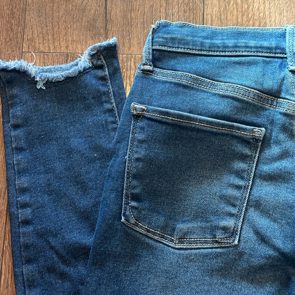 Old Navy Extra High Rise Rockstar Jeans - Picture 5 of 5
